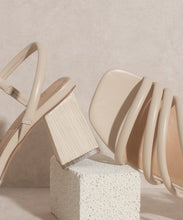 Load image into Gallery viewer, OASIS SOCIETY Ashley - Wooden Heel Sandal