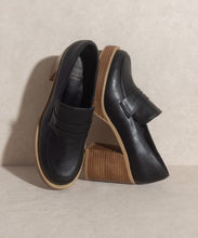 Load image into Gallery viewer, OASIS SOCIETY Hannah   Platform Penny Loafers