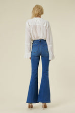 Load image into Gallery viewer, Curvy Flare Jeans