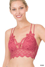 Load image into Gallery viewer, CROCHET LACE BRALETTE WITH BRA PADS