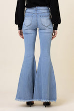 Load image into Gallery viewer, High Waisted Flare Jeans