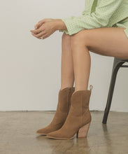 Load image into Gallery viewer, OASIS SOCIETY Ariella Western Short Boots