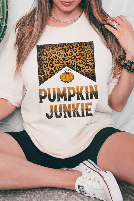 PUMPKIN JUNKIE LEOPARD GRAPHIC TEE