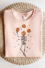 Load image into Gallery viewer, JUGGLING PUMPKIN GRAPHIC TEE / T SHIRT