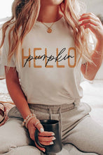 Load image into Gallery viewer, HELLO PUMPKIN GRAPHIC TEE