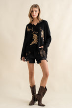 Load image into Gallery viewer, Frayed Edge Sequin Tiger Sweater