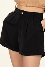 Load image into Gallery viewer, PLEATED CUFF HEM SHORTS