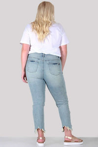 PLUS SIZE RELAXED SKINNY