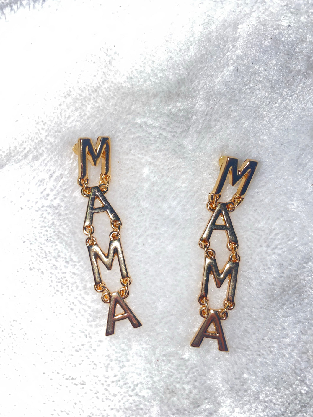 MAMA Dangles