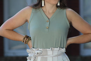 Button Front Tank